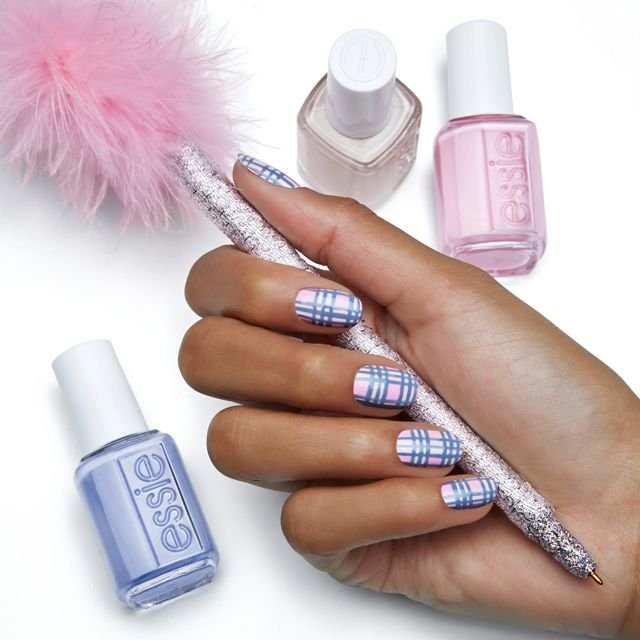 Uniform Plaid Nageldesign