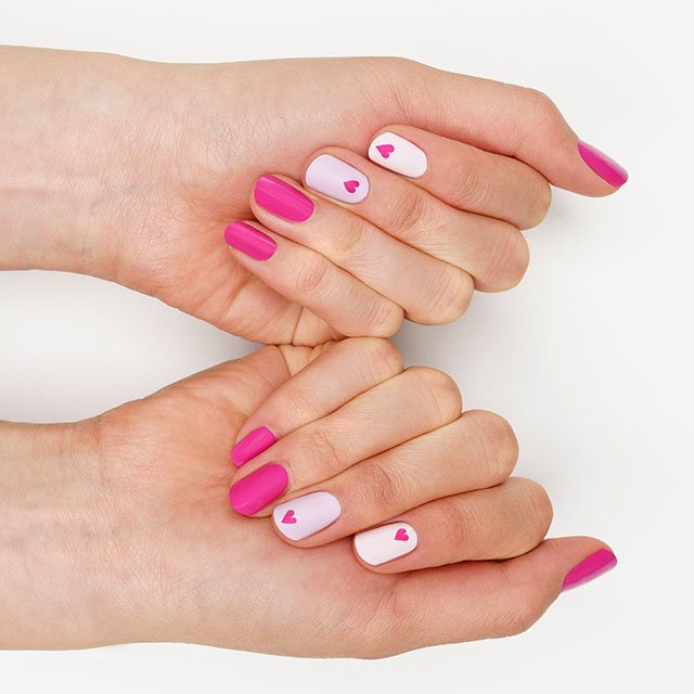 essie Nail Art - heart delight