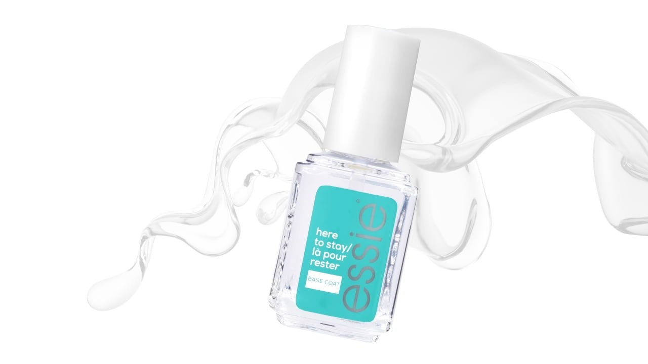 essie-base coat vor weißem Hintergrund mit dahinter schwimmender Flüssigkeit
