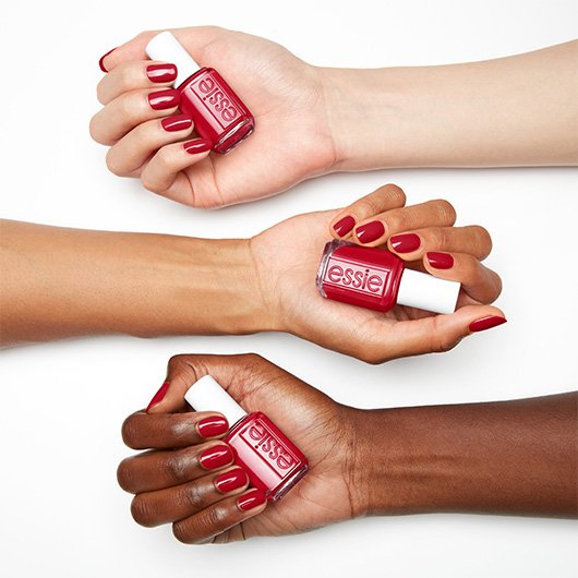 Klassischer Nagellack in der Farbe a list von essie